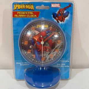 The Amazing Spider-Man Pedestal Alarm Clock Analog Glow In The Dark Battery Op